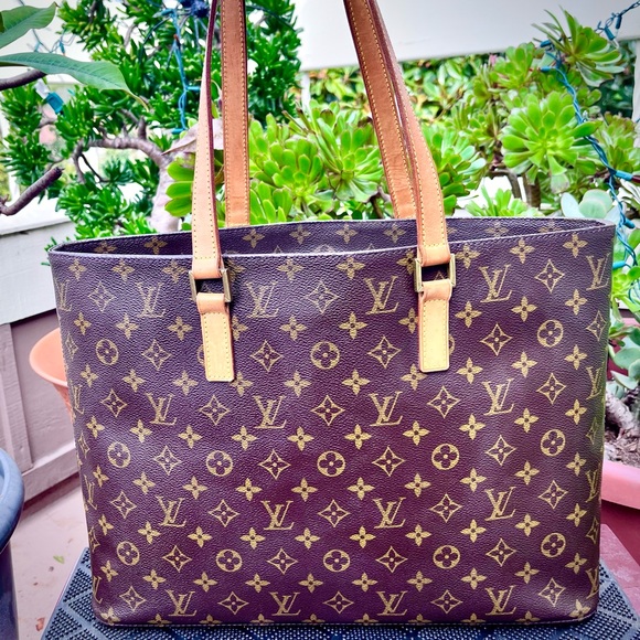 Gorgeous ๐ Authentic Louis Vuitton Monogram Luco Tote/Shouler Bag DISCONTINUED! - Picture 4 of 6